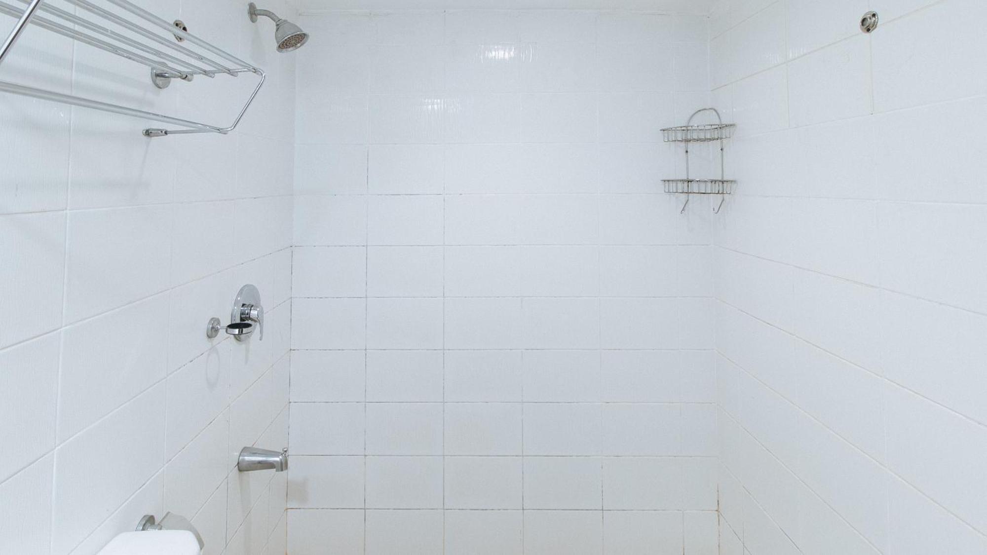ホテル レッドドアーズ アット カッセル レジデンス パラニャーケ Paranaque City エクステリア 写真